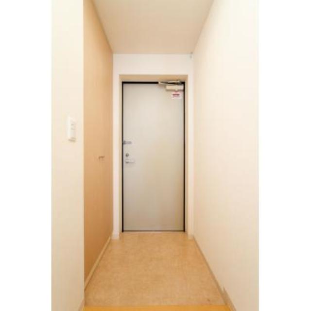 玄関　※写真は同タイプ住戸です。