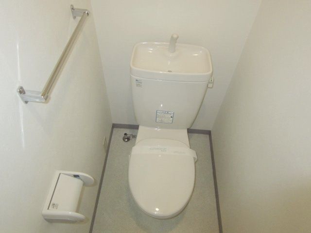 トイレ　★タオル掛けありますよ★