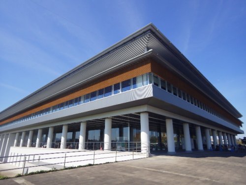 図書館　奈良県立図書情報館（図書館）まで682m