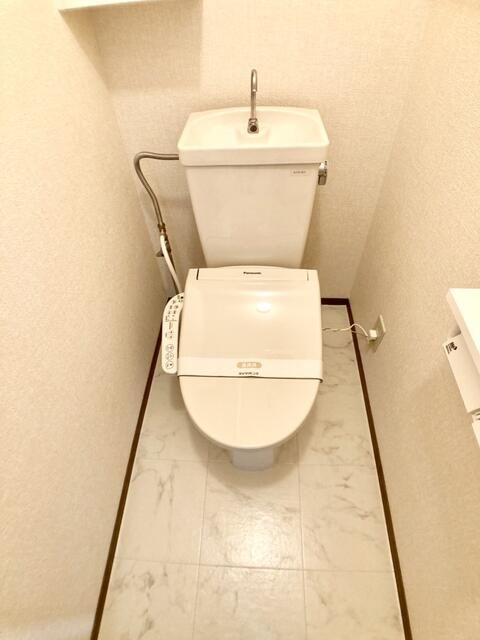 トイレ　写真は別の部屋のものです。