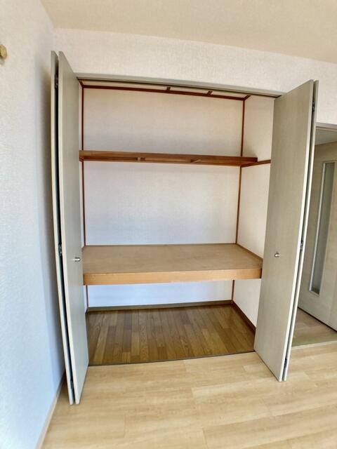 収納　写真は別の部屋のものです。