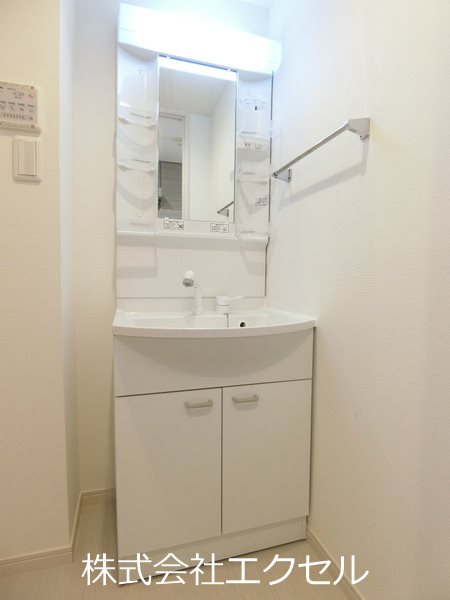 洗面設備　独立洗面台です。
