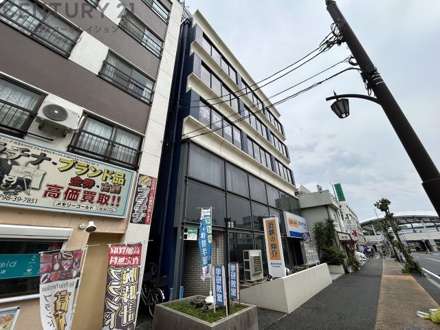 建物外観　居住者専用のごみ置き場があります♪