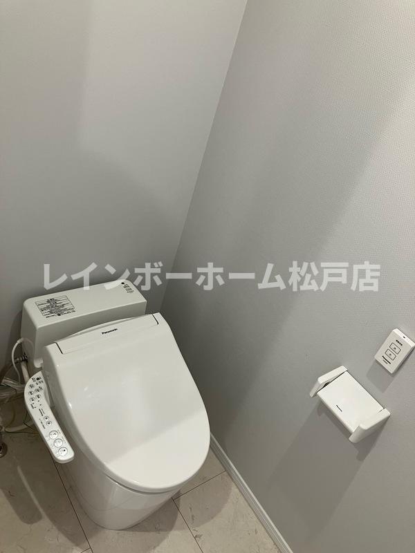 トイレ　落ち着いたトイレです