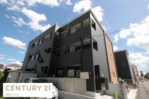 建物外観　木造３階建て