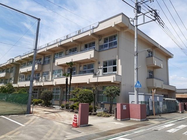 小学校　前橋市立上川淵小学校（小学校）まで1600m