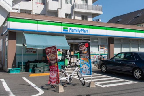 コンビニ　ファミリーマート まるいし希望丘店（コンビニ）まで247m