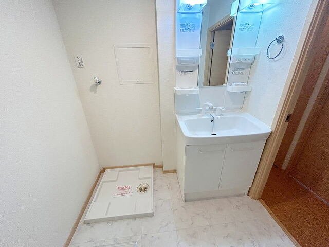洗面設備　使いやすい洗面所です