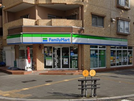 コンビニ　ファミリーマート 九丁堀店（コンビニ）まで601m