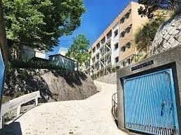 中学校　西宮市立苦楽園中学校（中学校）まで800m