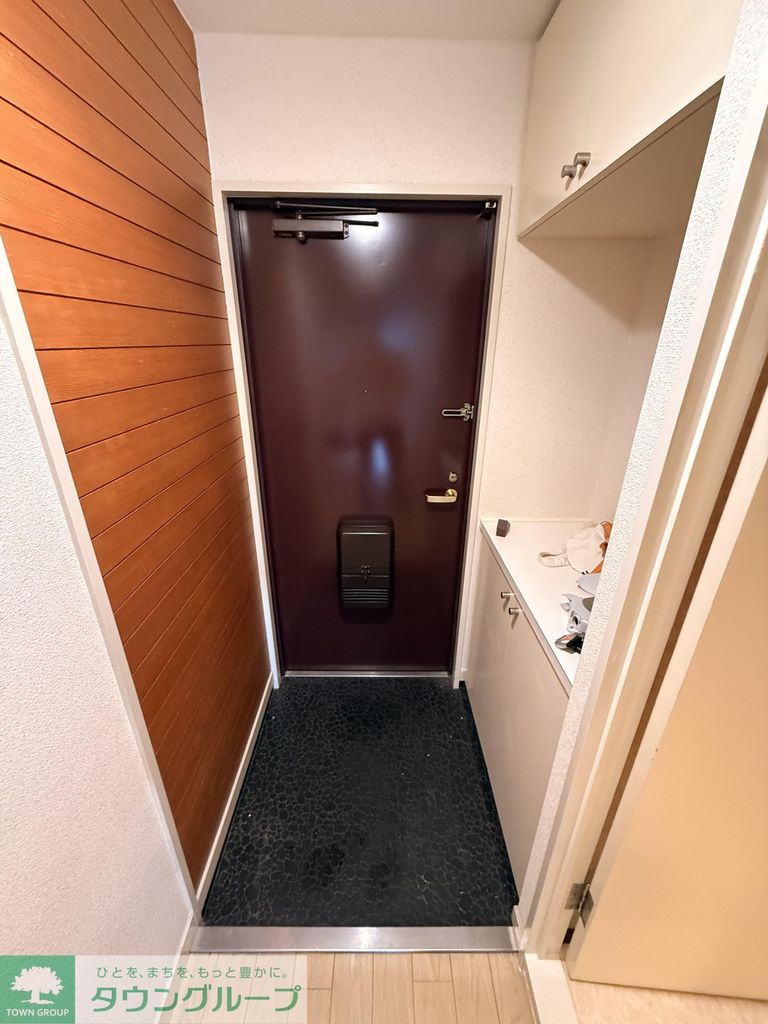 玄関　※別タイプ間取り設備施工例　現況優先