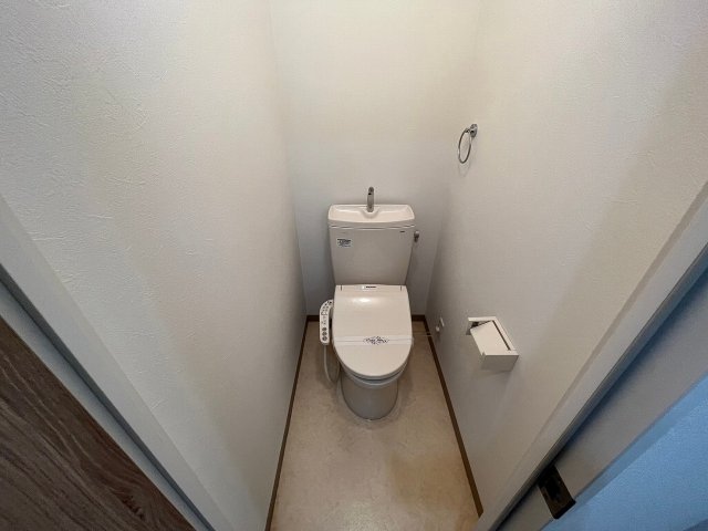 トイレ　落ち着いたトイレです