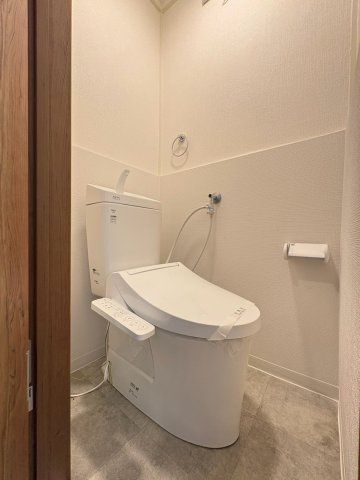 上大市3丁目テラスハウスのトイレ写真