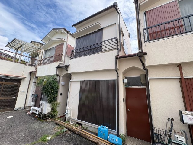 上大市3丁目テラスハウスの外観写真