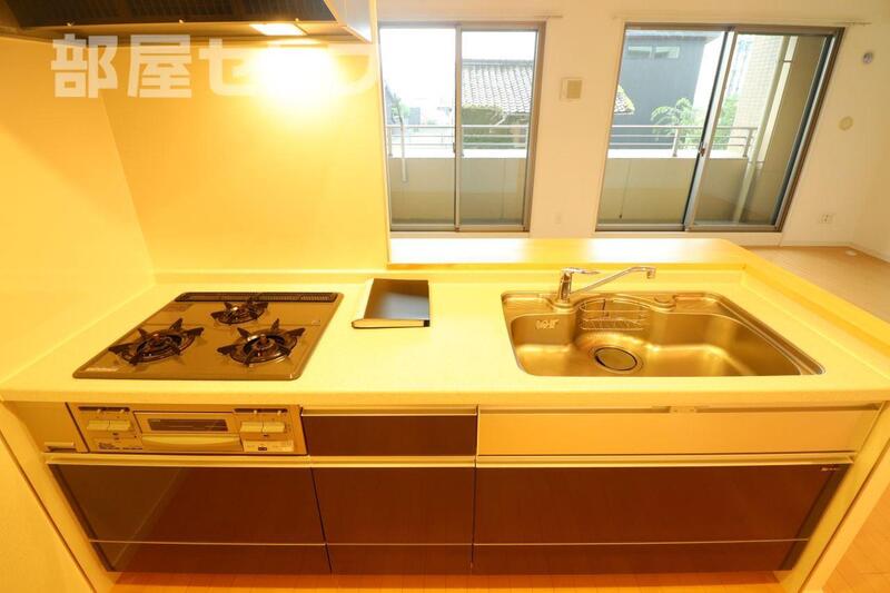 キッチン　他のタイプのお部屋です。
