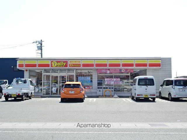 コンビニ　デイリーヤマザキ（コンビニ）まで376m