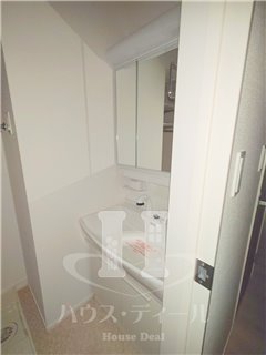 洗面設備　広い洗面スペース