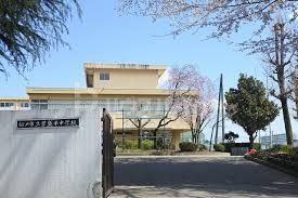 中学校　松戸市立常盤平中学校（中学校）まで370m