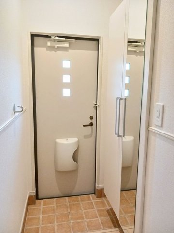 玄関　シンプルで使いやすい玄関です