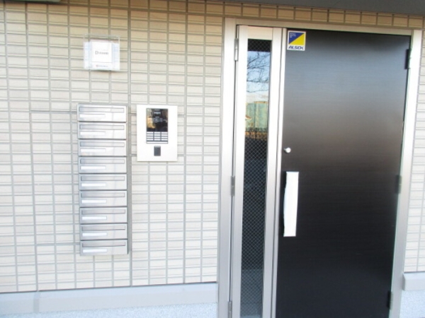 エントランス　オートロック付き玄関
