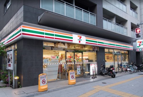 コンビニ　セブンイレブン 東池袋3丁目店（コンビニ）まで136m