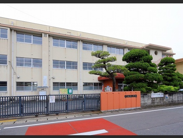 小学校　苅田町立南原小学校（小学校）まで382m