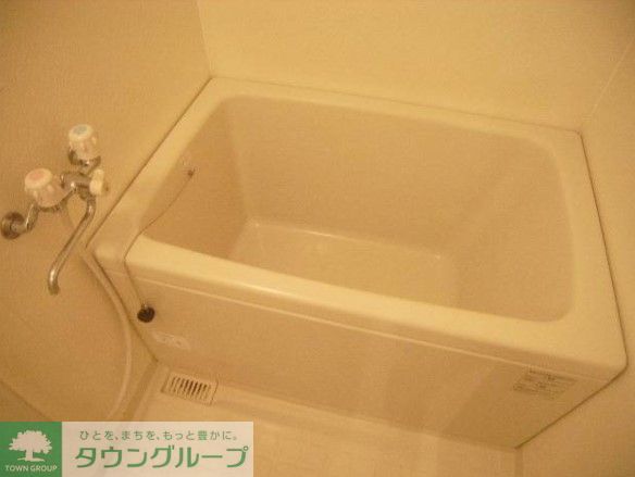 バス・シャワールーム　同物件他部屋のため現状優先