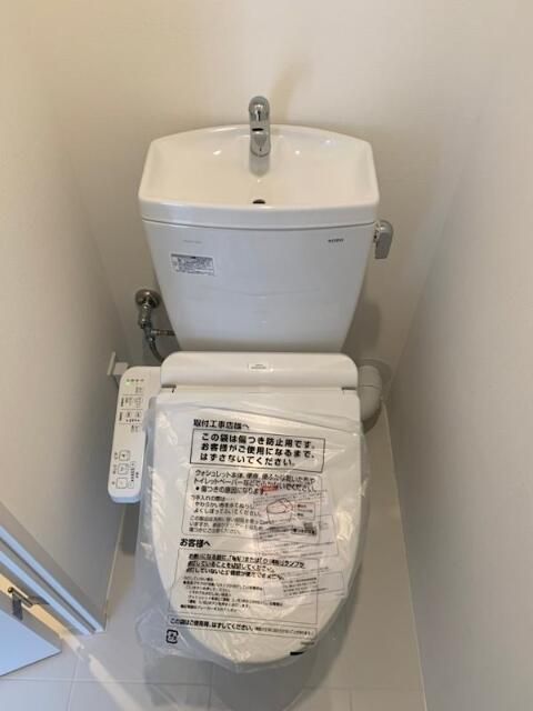 トイレ　■温水洗浄便座温水洗浄便座■独立洗面台