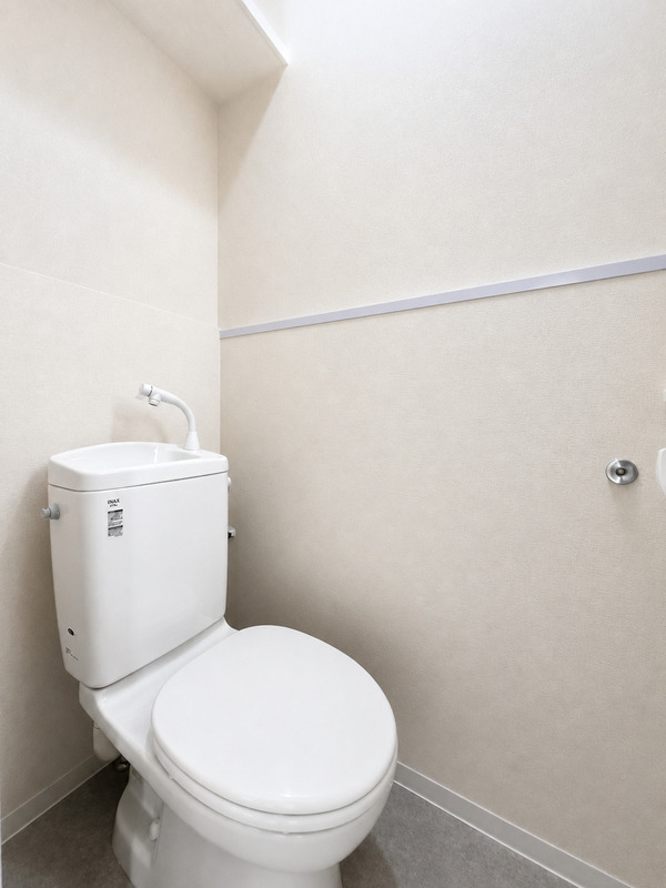 ＪＲ和歌山線 岩出駅 徒歩31分 2階建 築47年のトイレ写真