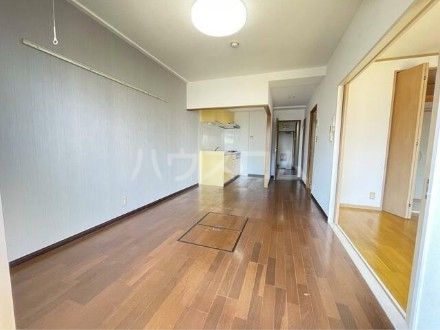 フラワーハイツの居間写真