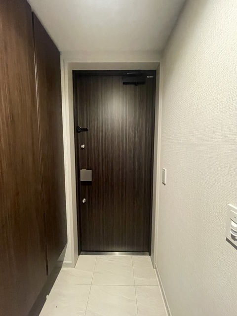 ウェリスタワー京町堀の玄関写真