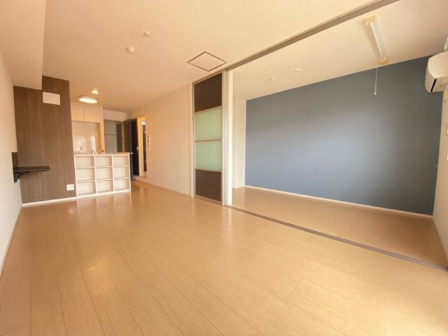 シャルマンの居間写真