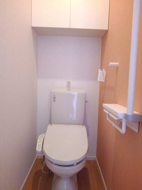 トイレ　ゆったりとした空間のトイレです