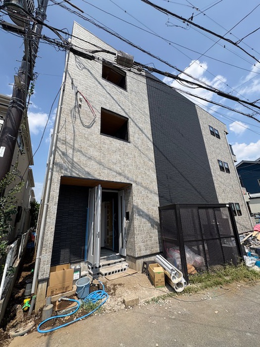建物外観　建築中
