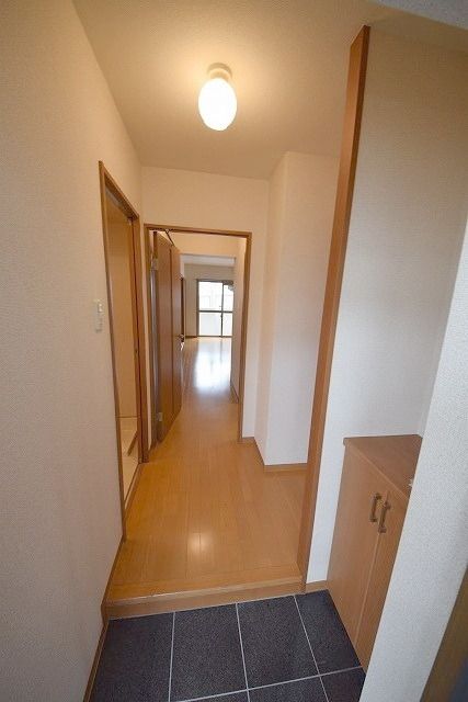 カーサ ソレアードの玄関写真