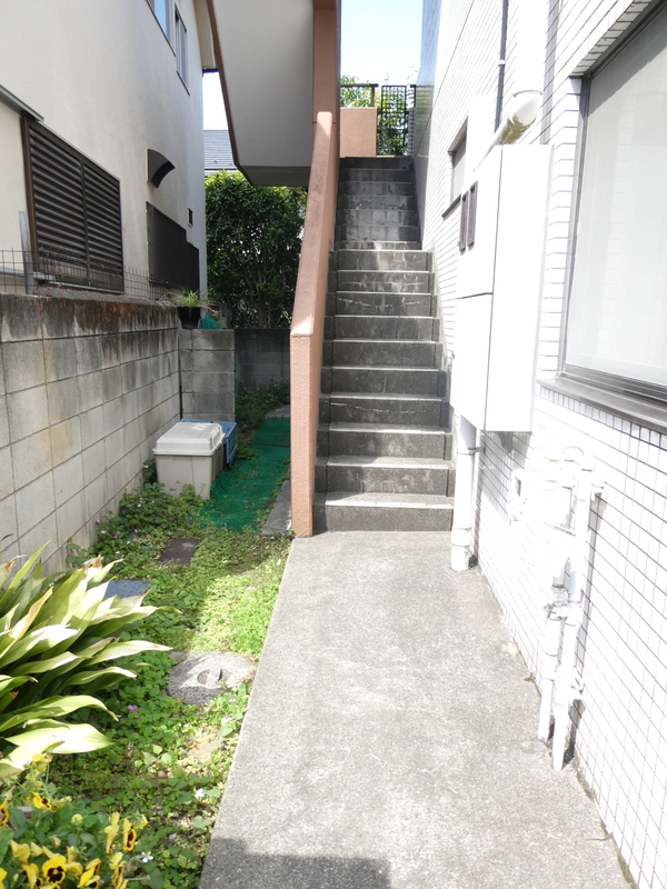 ヒルズ池尻の外観写真