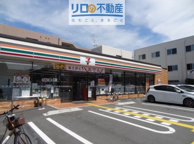 コンビニ　セブンイレブン阪急新伊丹駅前店（コンビニ）まで540m