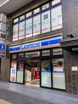 コンビニ　ローソン東新宿明治通店（コンビニ）まで389m