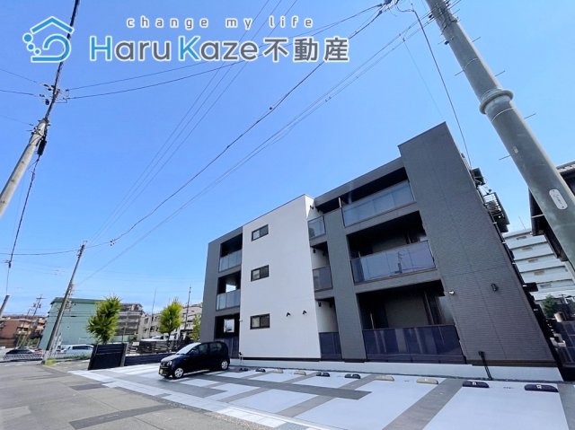 地下鉄鶴舞線 川名駅 徒歩10分 築1年