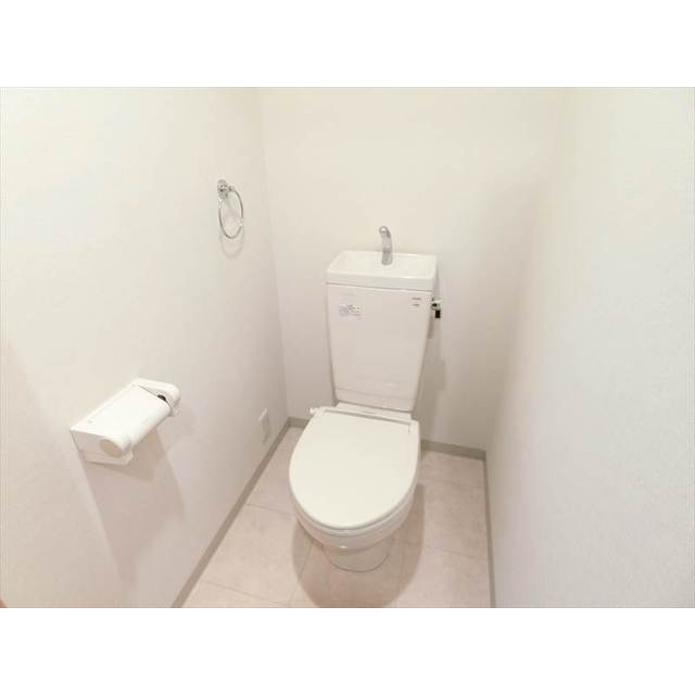 グローバル県庁前のトイレ写真