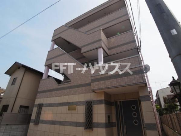 建物外観　総タイル張り