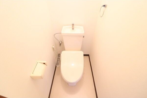 名鉄名古屋本線 二ツ杁駅 徒歩2分 4階建 築32年のトイレ写真