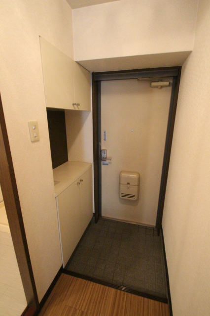 広島高速交通アストラムライン 祇園新橋北駅 徒歩23分 6階建 築33年の玄関写真