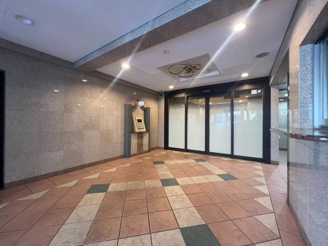 エントランス　清潔なエントランスです