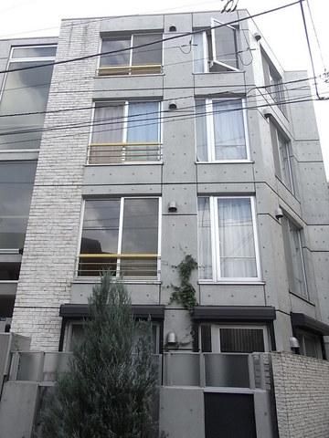 建物外観　コンクリート打ちっぱなしのお洒落な外観