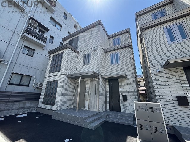 建物外観　敷地内に駐輪場があります♪