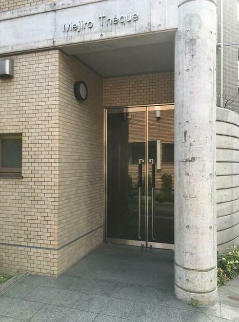 エントランス　弊社は都内全域の物件をご紹介可能です！