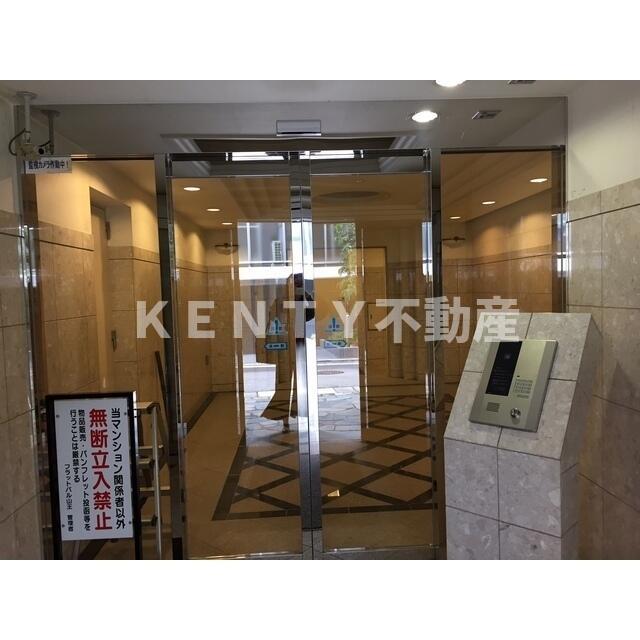 エントランス　ゆとりのあるエントランスです