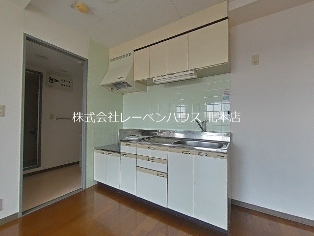キッチン　同物件別部屋参考写真です