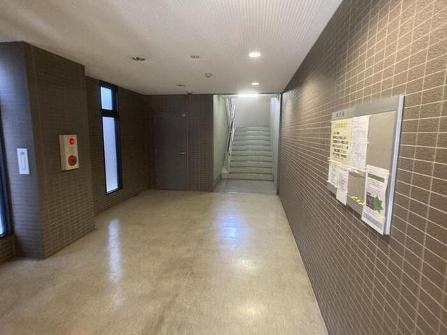近鉄大阪線 長瀬駅 徒歩5分 3階建 築25年の外観写真